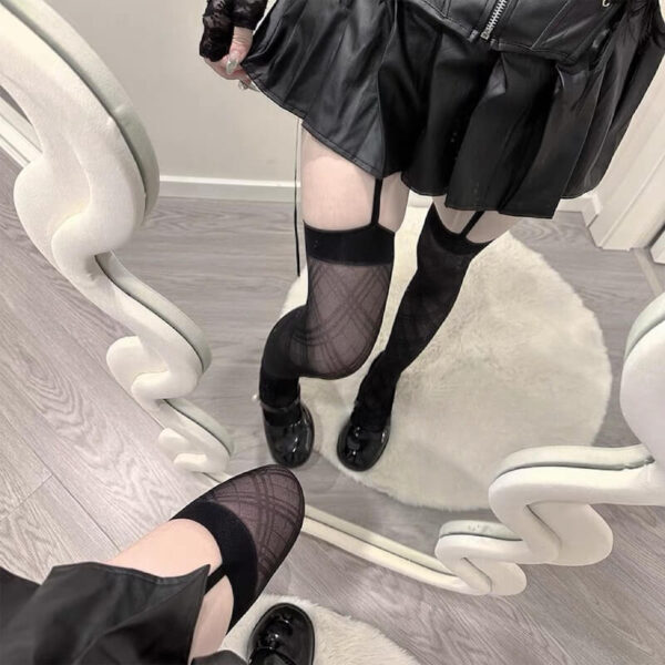 Plaid suspender tights - Image 4
